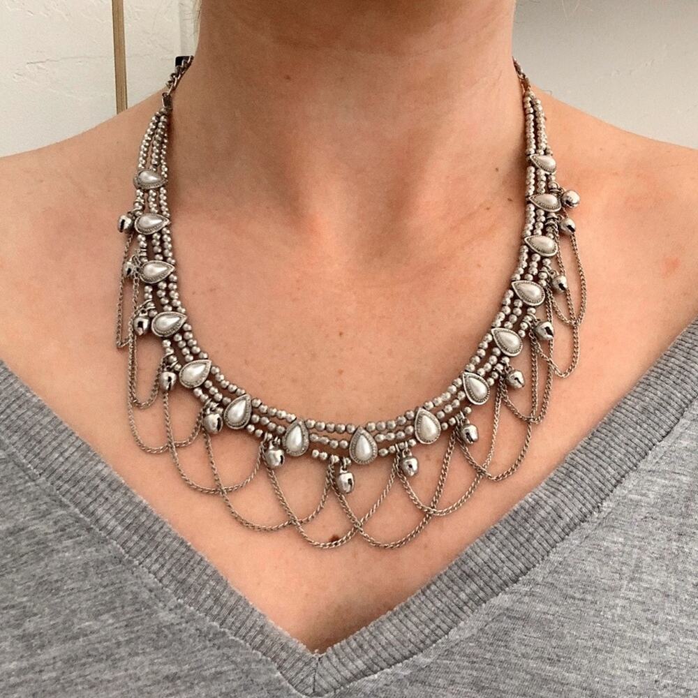 Silver‎ Tear Drop Vintage Style Necklace